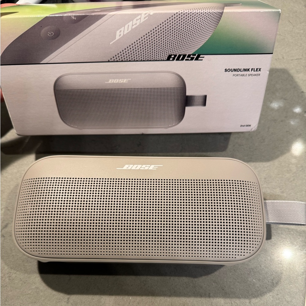 SOLD ‼️ Bose Soundlink Flex 2nd GEN - Sandstone